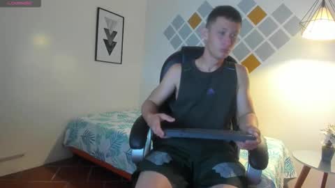 garuo_18 online show from 30, 10, 2025