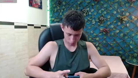 garuo_18 online show from 9, 11, 2025