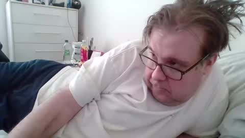 Snapshot of garyg930 chatting on 9, 3, 2025 Gary online show from 9, 3, 2025