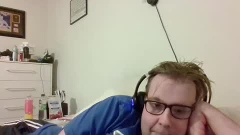 Snapshot of garyg930 chatting on 29, 10, 2025 Gary online show from 29, 10, 2025