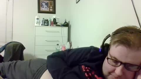 Snapshot of garyg930 chatting on 16, 11, 2025 Gary online show from 16, 11, 2025