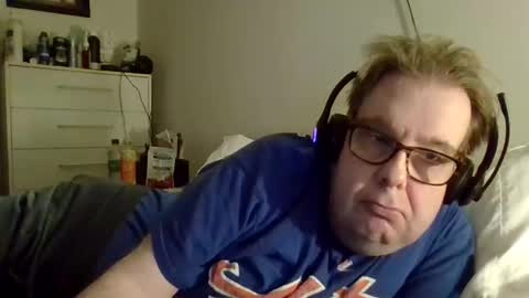 Snapshot of garyg930 chatting on 14, 12, 2025 Gary online show from 14, 12, 2025