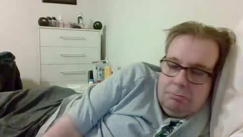 Snapshot of garyg930 chatting on 18, 2, 2026 Gary online show from 18, 2, 2026