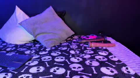  Usagi  online show from 8, 9, 2025