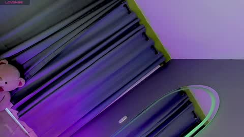 Snapshot of gatitavenecis1 chatting on 8, 2, 2025 Vnecis Marn online show from 8, 2, 2025