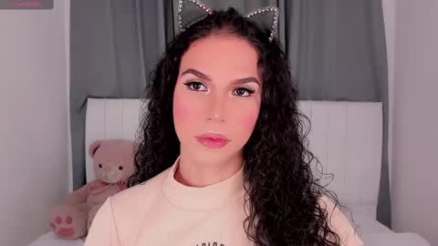 Snapshot of gatitavenecis1 chatting on 3, 10, 2025 Vnecis Marn online show from 3, 10, 2025