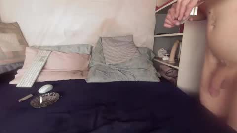 Snapshot of gayrobbin chatting on 23, 9, 2025 gayrobbin online show from 23, 9, 2025