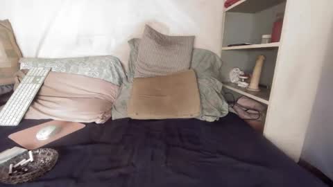 gayrobbin online show from 10, 5, 2026
