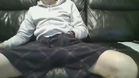 Snapshot of geeezer64 chatting on 18, 11, 2025 geeezer64 online show from 18, 11, 2025