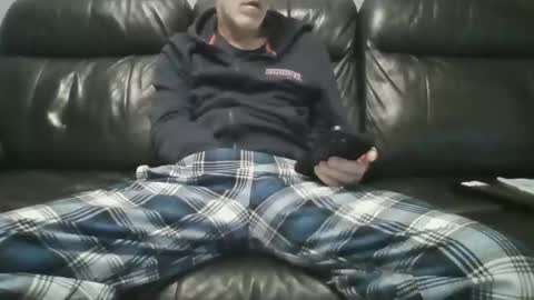 Snapshot of geeezer64 chatting on 27, 11, 2025 geeezer64 online show from 27, 11, 2025