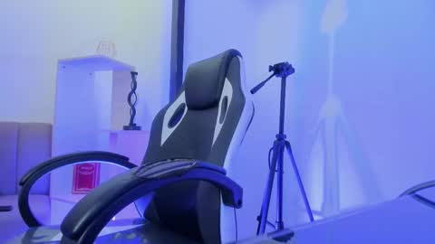 gemmabrown_ online show from 24, 2, 2026