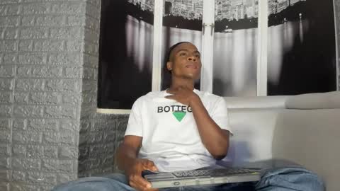 Snapshot of george_lancee chatting on 30, 10, 2025 G E O R G E online show from 30, 10, 2025