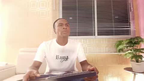 Snapshot of george_lancee chatting on 2, 11, 2025 G E O R G E online show from 2, 11, 2025