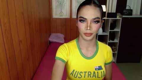 Sidneymorens online show from 6, 11, 2025