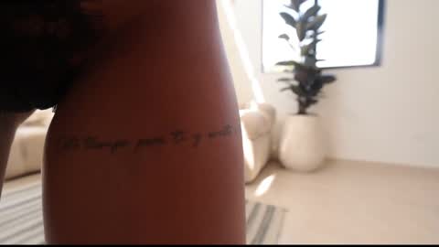Snapshot of gia_curly chatting on 18, 5, 2026 Leo online show from 18, 5, 2026