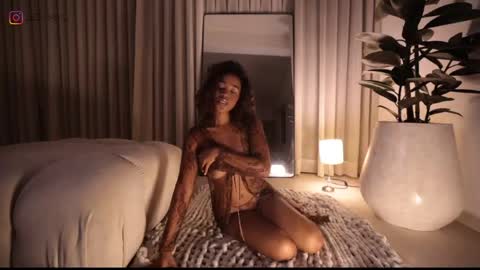 Snapshot of gia_curly chatting on 31, 5, 2026 Leo online show from 31, 5, 2026