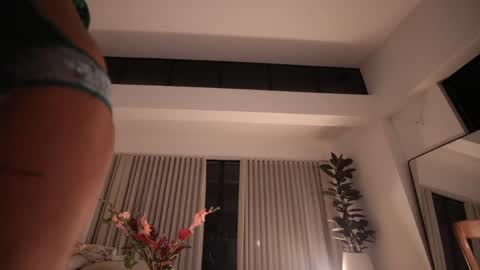 Snapshot of gia_curly chatting on 7, 6, 2026 Leo online show from 7, 6, 2026