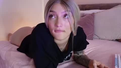 Gia online show from 19, 2, 2025