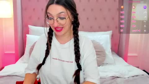 Gia online show from 2, 3, 2025