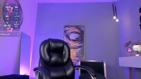 Gia Ferrera online show from 28, 4, 2026