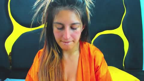 GiaRoussel online show from 3, 3, 2025