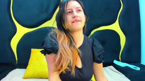 GiaRoussel online show from 8, 3, 2025