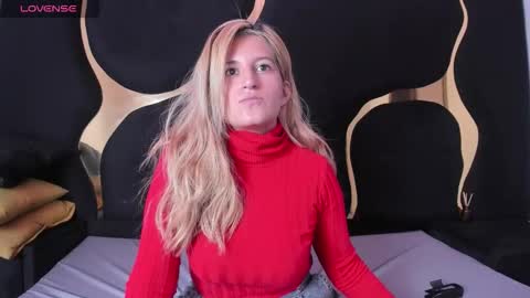 Snapshot of giaroussel chatting on 4, 2, 2026 GiaRoussel online show from 4, 2, 2026