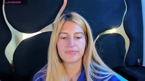 Snapshot of giaroussel chatting on 15, 2, 2026 GiaRoussel online show from 15, 2, 2026