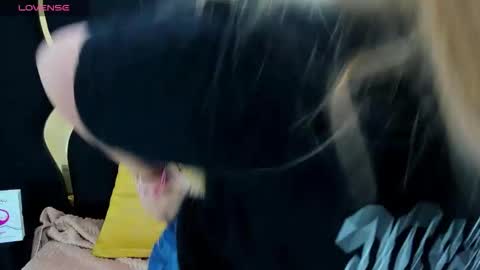 Snapshot of giaroussel chatting on 27, 2, 2026 GiaRoussel online show from 27, 2, 2026