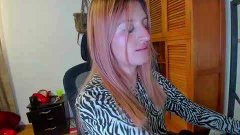 GiaRoussel online show from 4, 8, 2026