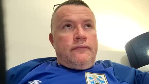 Snapshot of giddyup2222222 chatting on 21, 12, 2025 giddyup2222222 online show from 21, 12, 2025