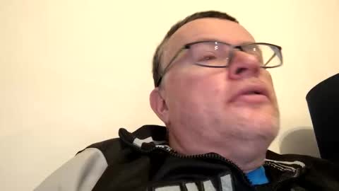 Snapshot of giddyup2222222 chatting on 12, 1, 2026 giddyup2222222 online show from 12, 1, 2026