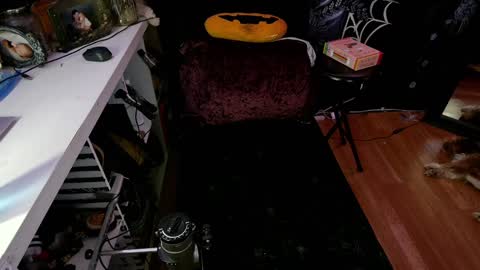 Giggles online show from 12, 12, 2024