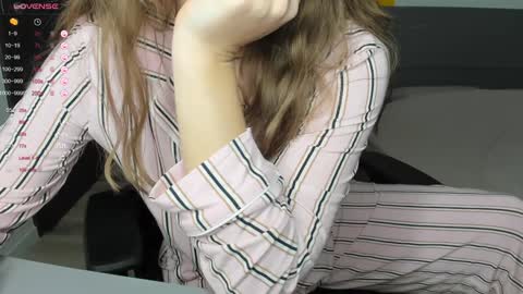 Snapshot of gigihadd chatting on 5, 1, 2025 gigihadd online show from 5, 1, 2025