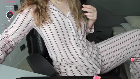 Snapshot of gigihadd chatting on 5, 2, 2025 gigihadd online show from 5, 2, 2025