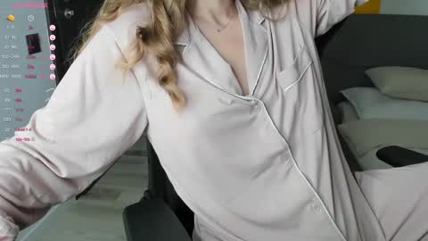 Snapshot of gigihadd chatting on 4, 3, 2025 gigihadd online show from 4, 3, 2025