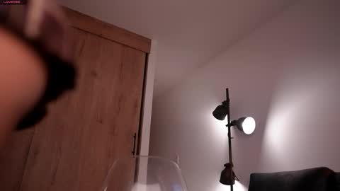 Snapshot of gigilee_ chatting on 22, 11, 2025 GIGI online show from 22, 11, 2025