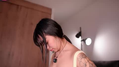 Snapshot of gigilee_ chatting on 25, 11, 2025 GIGI online show from 25, 11, 2025