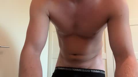 Snapshot of gigolo_amsterdam chatting on 30, 10, 2025 gigolo amsterdam023 online show from 30, 10, 2025