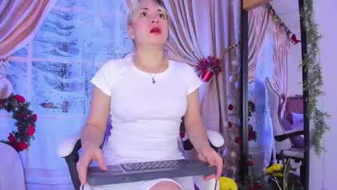 Snapshot of gilakat chatting on 1, 1, 2025 gilakat online show from 1, 1, 2025