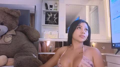 Snapshot of gina_akemi chatting on 12, 12, 2024 O GINA AND AKEMI online show from 12, 12, 2024