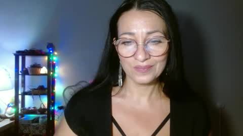 Snapshot of ginaoneon chatting on 13, 11, 2025 GinaONeon online show from 13, 11, 2025