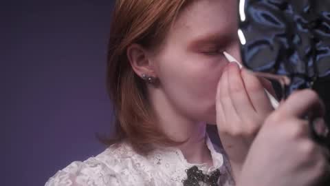        im expecting 350 thumbs up on my altar   online show from 5, 10, 2025