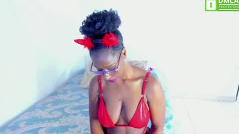Snapshot of ginger_smil chatting on 28, 7, 2026 Diana online show from 28, 7, 2026
