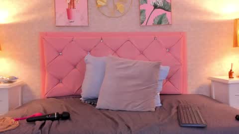 Snapshot of ginger_violetta chatting on 1, 2, 2025 Ginger online show from 1, 2, 2025