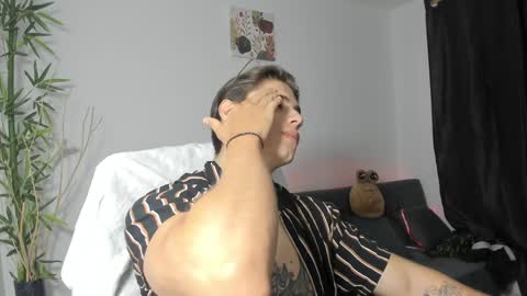 Snapshot of gio_russo chatting on 6, 1, 2025 GioRusso online show from 6, 1, 2025