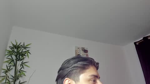 Snapshot of gio_russo chatting on 28, 1, 2025 GioRusso online show from 28, 1, 2025