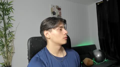 Snapshot of gio_russo chatting on 31, 1, 2025 GioRusso online show from 31, 1, 2025