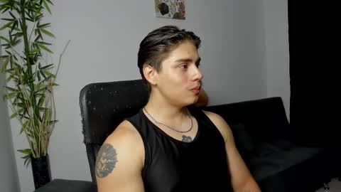 Snapshot of gio_russo chatting on 12, 2, 2025 GioRusso online show from 12, 2, 2025