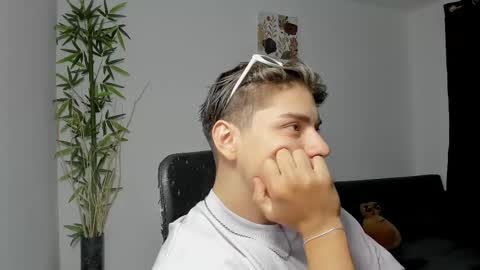 Snapshot of gio_russo chatting on 28, 2, 2025 GioRusso online show from 28, 2, 2025